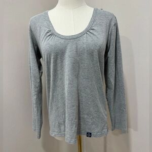 Vera Bradley grey long‎ sleeve top M